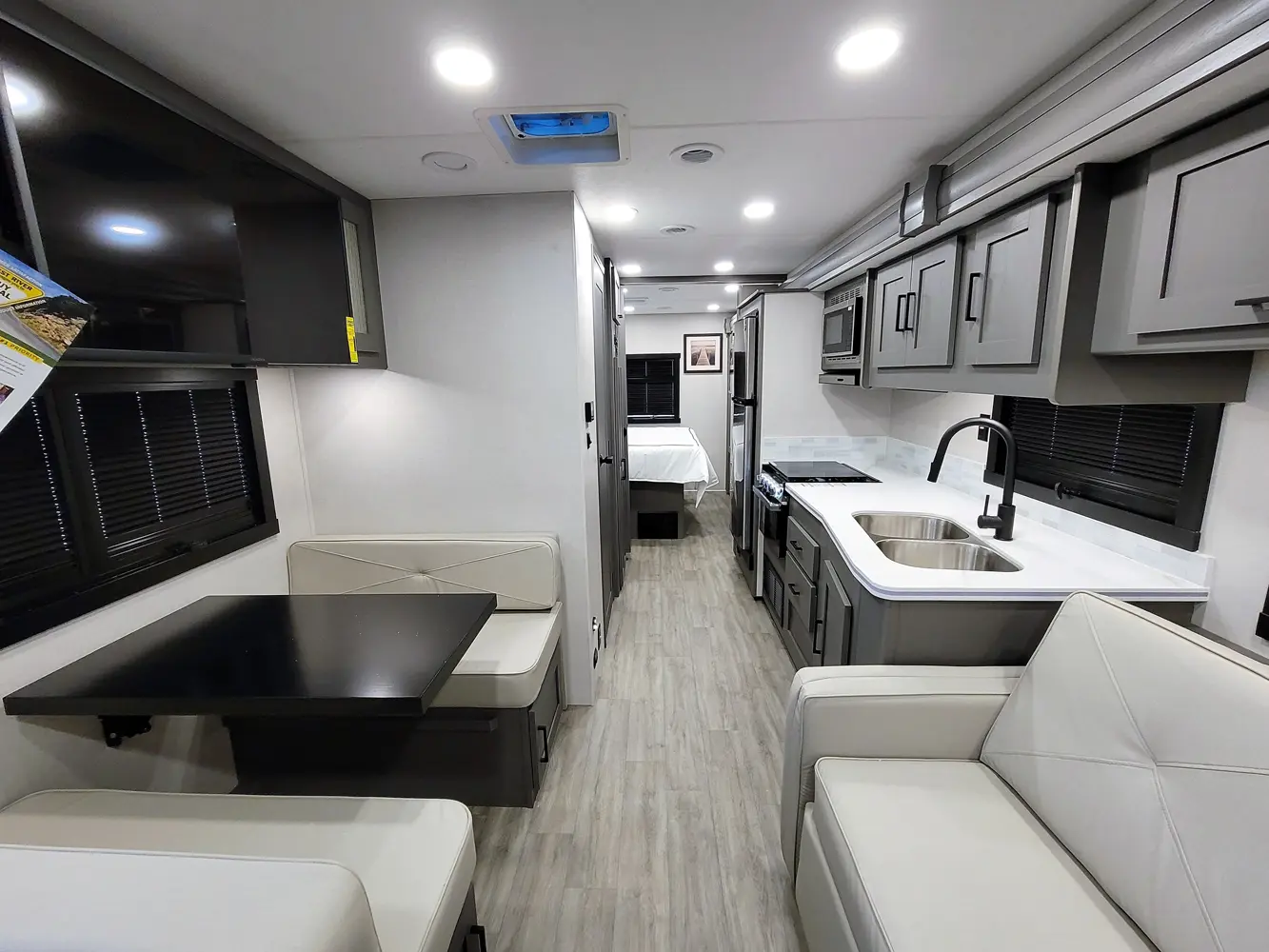 Pursuit 29SS - Coachmen RV