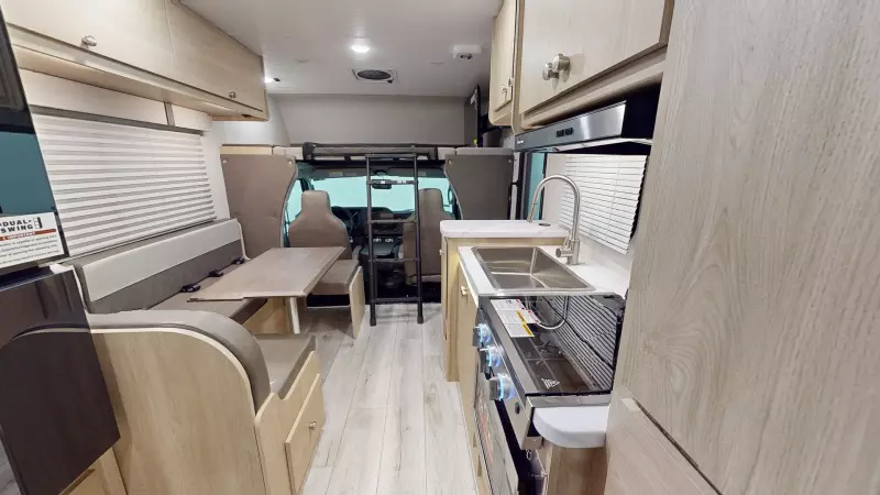 220XG Chevy 3500 Floorplan Main Room