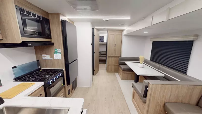 Freedom Express Select Main Room