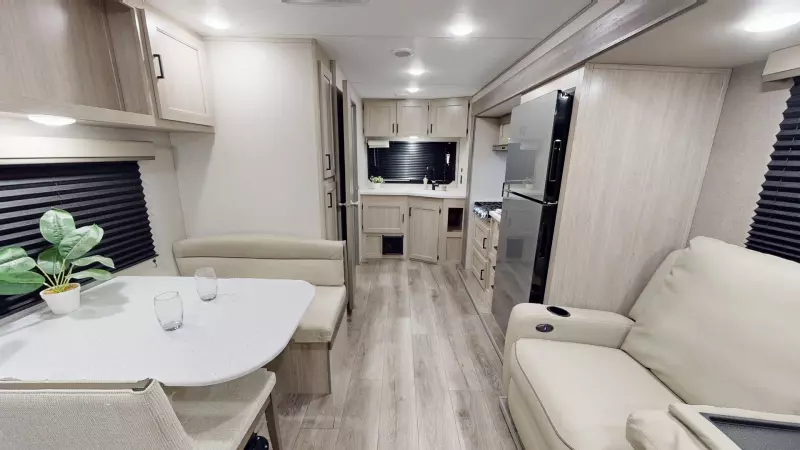 221MKE Floorplan Main Room